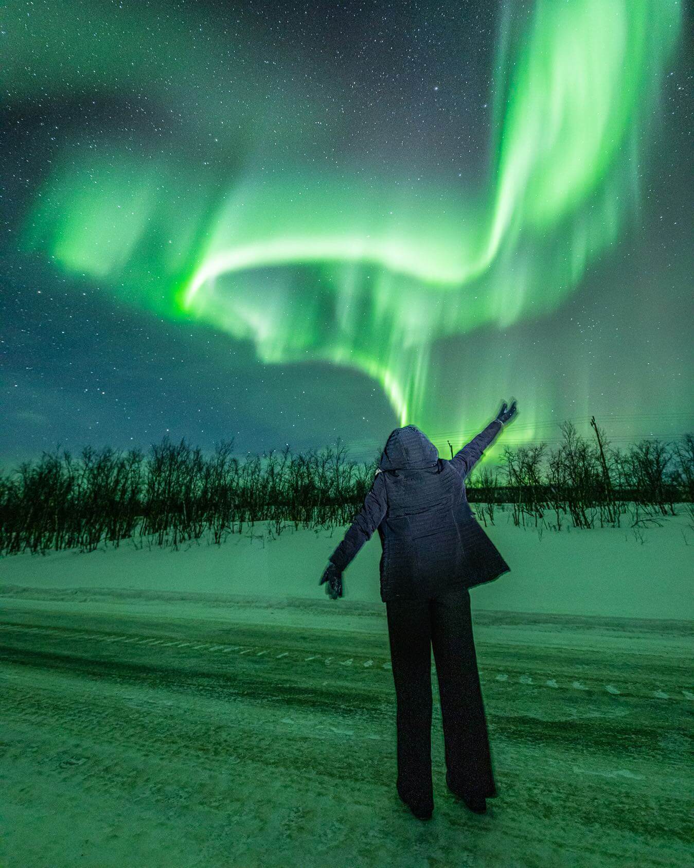 There is Solar storm warning for tomorrow. 😍
Means very likely there will be some awesome Northern Lights happening. 🤞🥳
Let us know if you want to join us. 🙌
•
•
•
•

#tromsø #northernnorway #visittromso #northnorway2day #northernlights #tromsolove #naturephotography #lovenature #aurora #worldaurora #norge #norgefoto #worldaurora #visitnorway #auroraborealis #ig_nordnorge #canon #mittnorge #norwayphotos #auroraborealblog #northernnorway #dreamchasersnorway #thebestofnorway #tromsomoment #ig_auroraborealis #natgeotravel #nortrip #solarstorm #kp