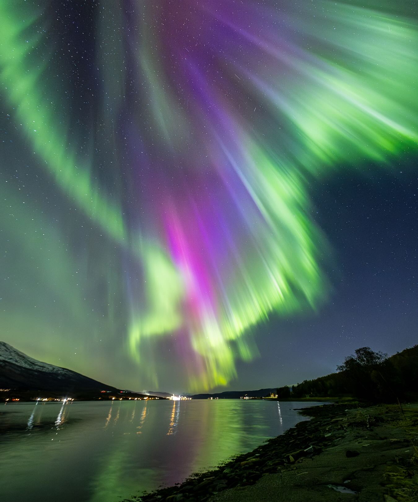 We have some seats left for this week. If you are around or plan to come, let us know and we take you there. 🤩
Greenlander.no