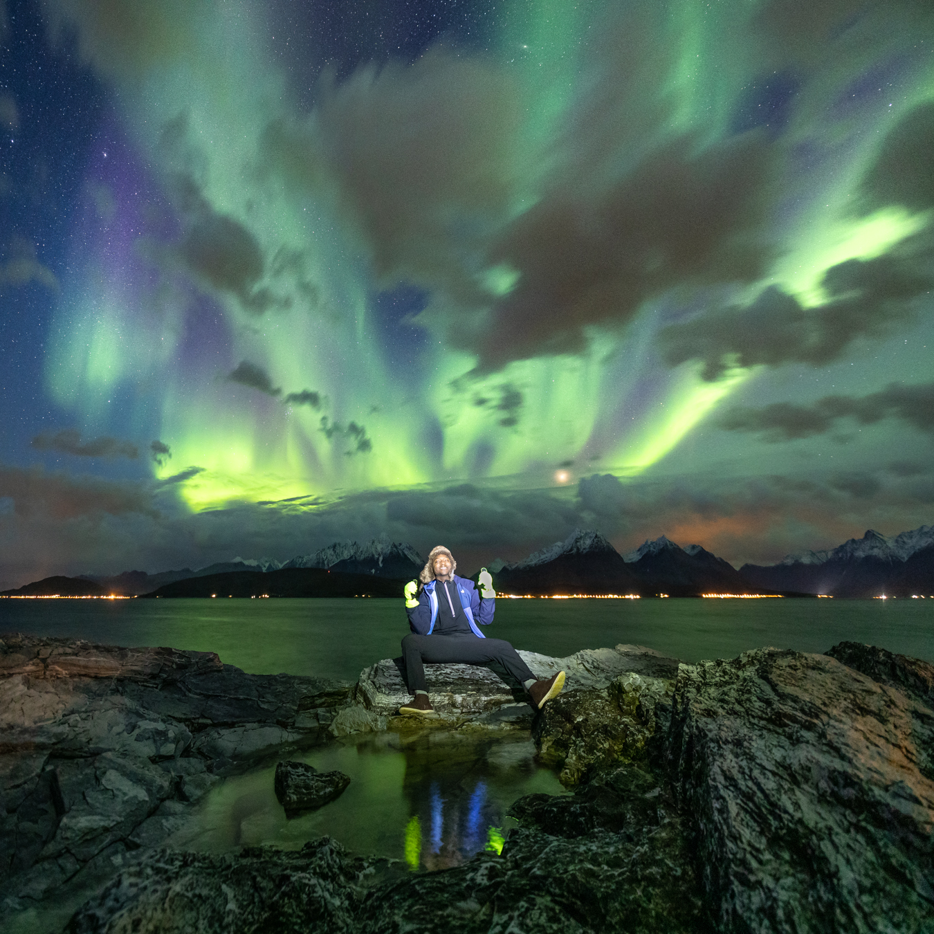Unbelievable, but Auroras are about to kick off again! Just around 3 more weeks to go and we are flying off to Northern Lights land again. So grateful, September is the first month for Auroras, as it's still warm(ish,) more daylight to enjoy the beauty of Northern Norway during the daytime and much less people as well. All the signs show very busy season to come again, so if you don´t like masses, like myself, see you in September. #auroraborealis, #northernnorway, #northernlights, #northernlightstromso, #norwaynature, #norway🇳🇴, #landscape_lover, #tromsø, #portrait_shot